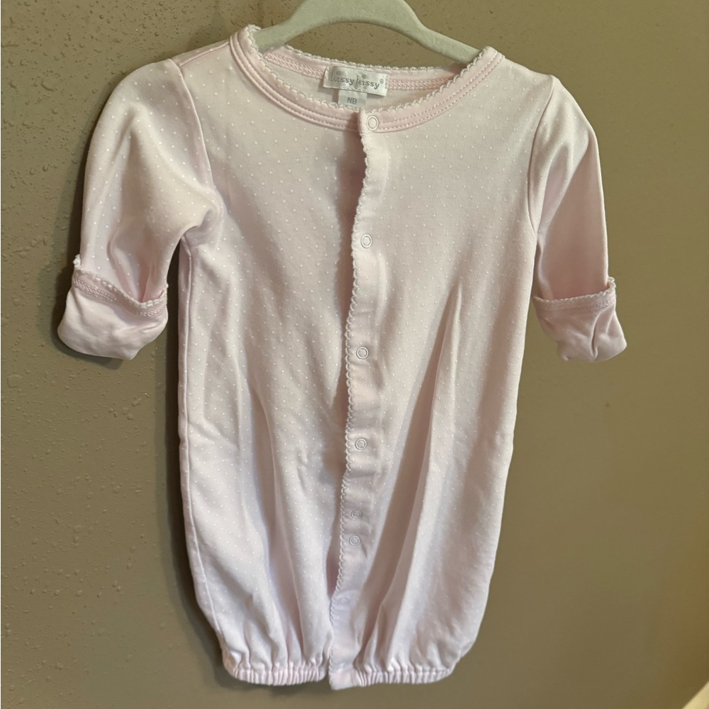 Kissy kissy nb converter gown